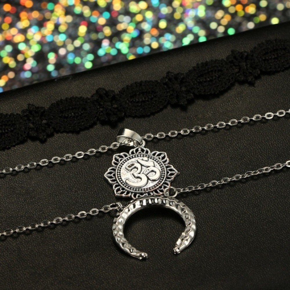 Om flower and lace choker set - Picture 3 of 6